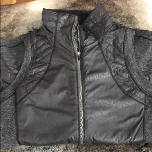 Lululemon fitted vest